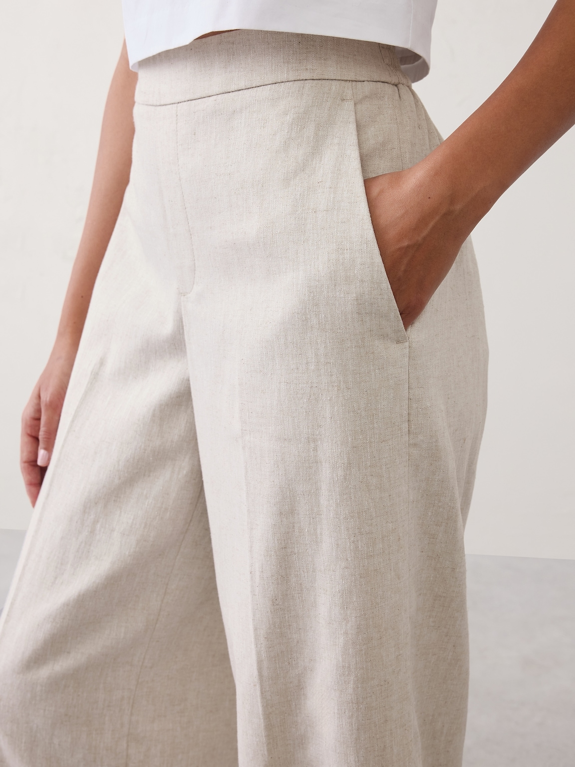 Wide-Leg High-Rise Linen-Blend Pant