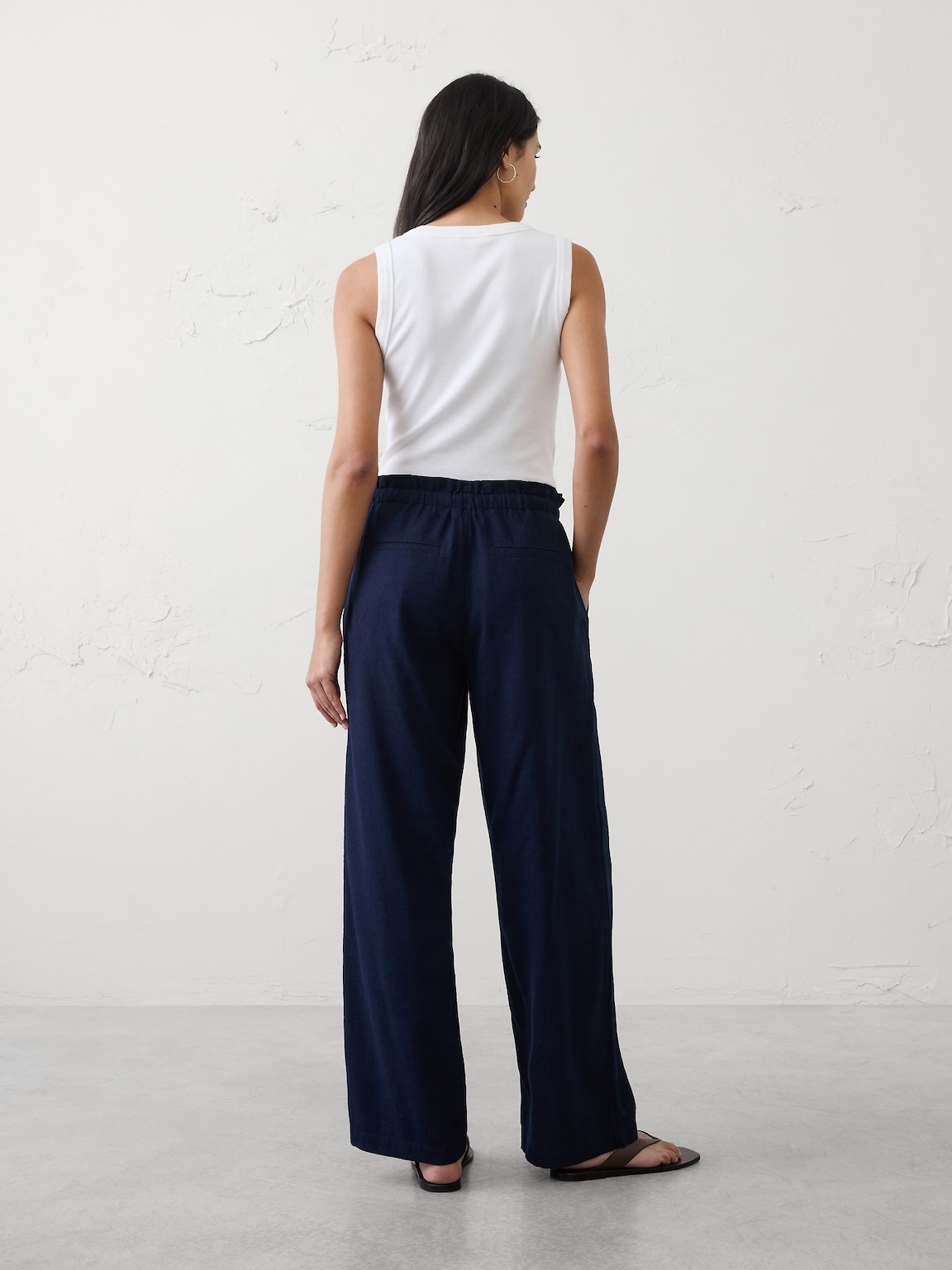Straight Mid-Rise Linen-Blend Pull-On Pant