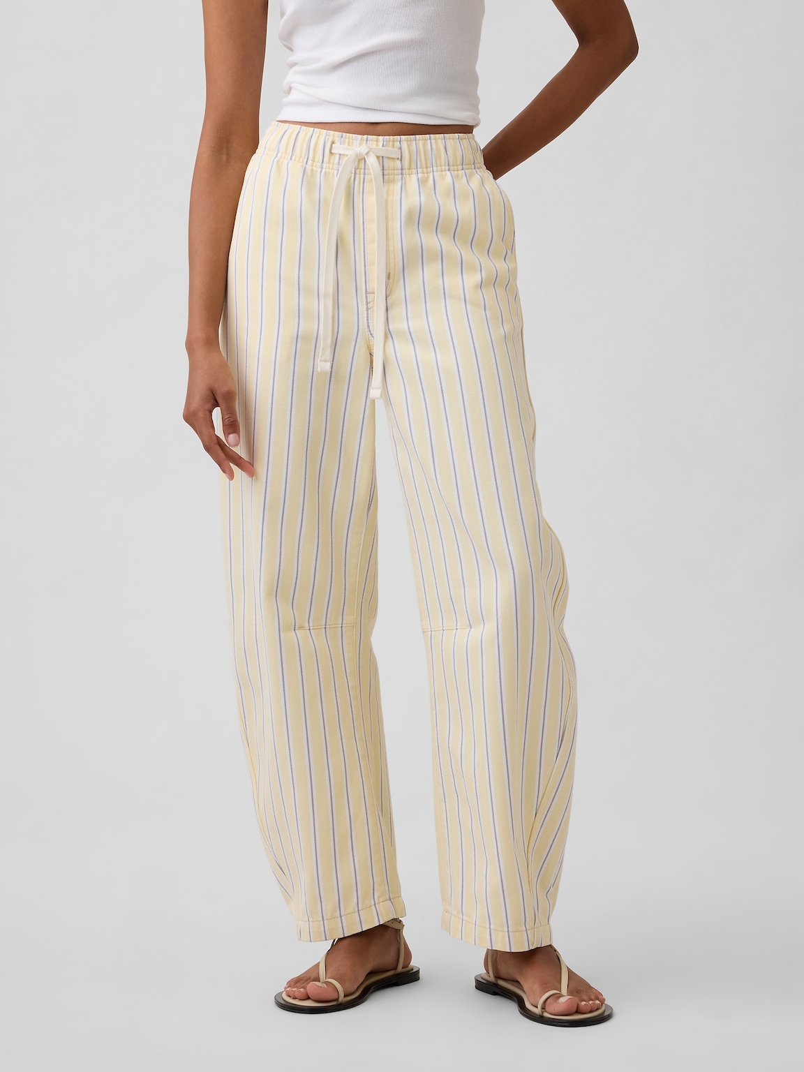 Mid Rise Stripe Pull-On Barrel Jeans