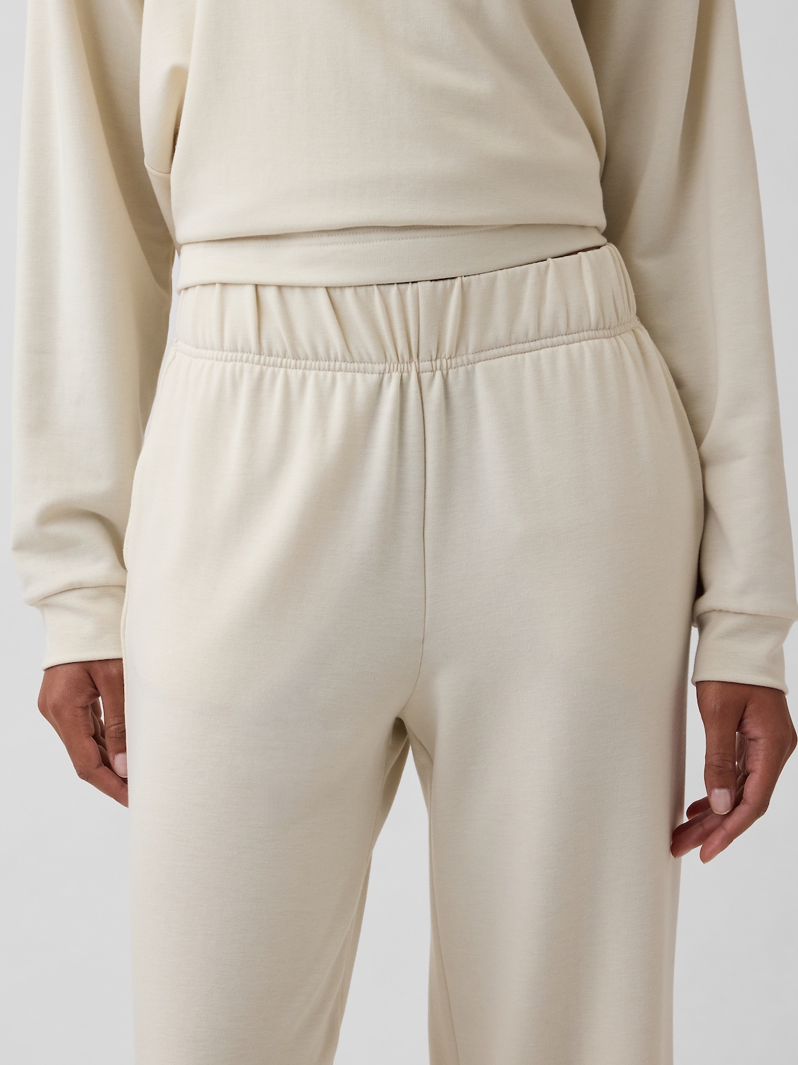 CloudLight Wide-Leg Sweatpants