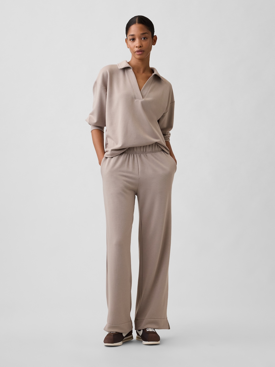 CloudLight Wide-Leg Sweatpants
