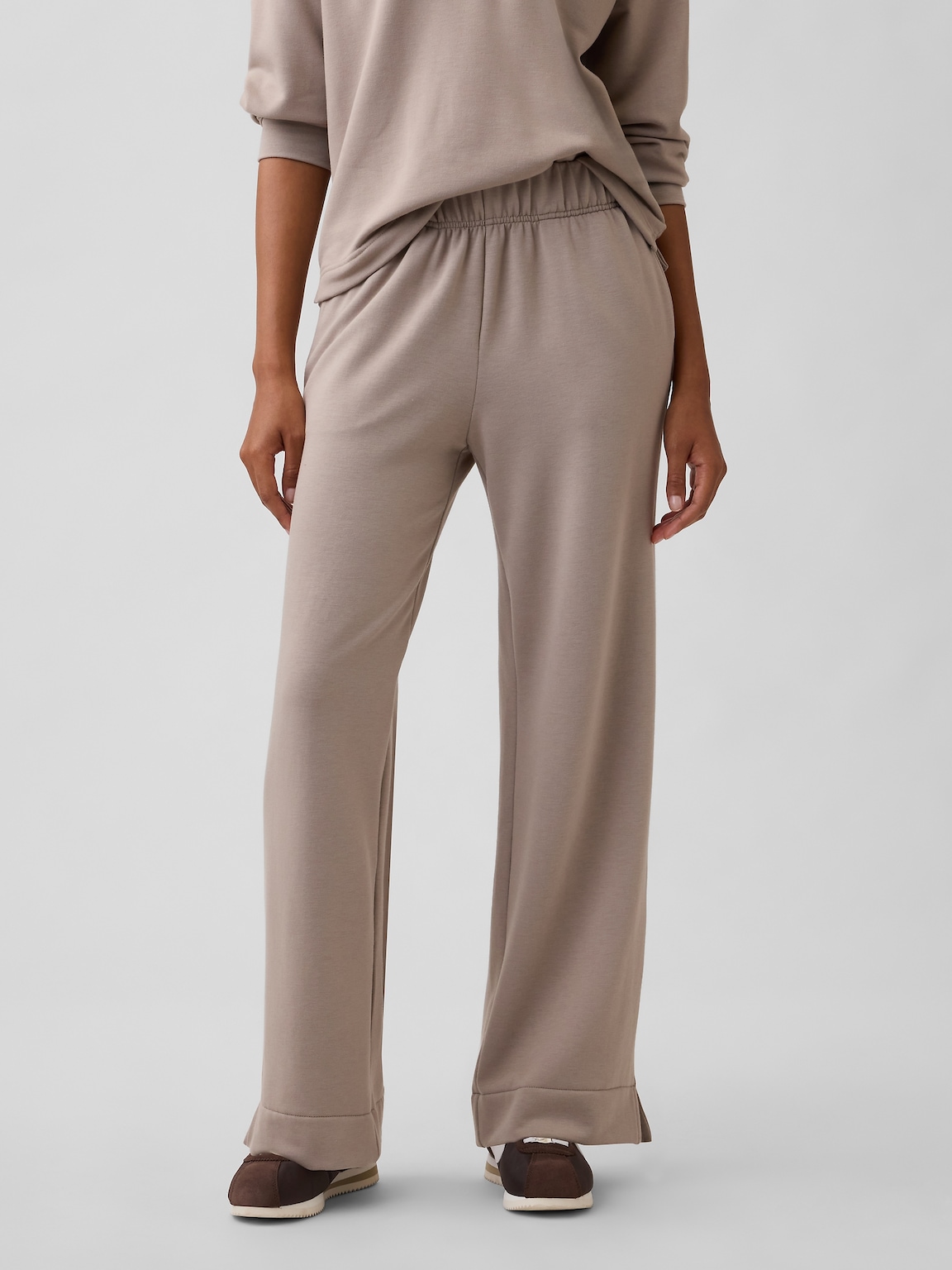 CloudLight Wide-Leg Sweatpants