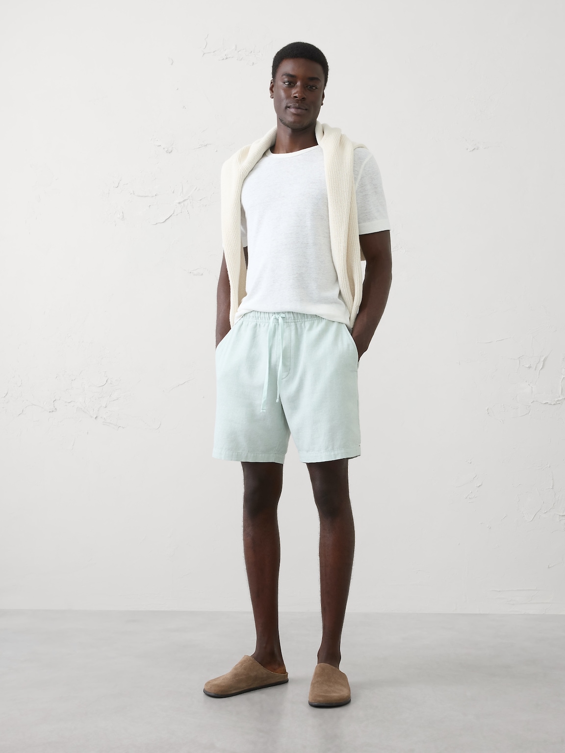 Standard-Fit 7" Linen-Blend Deck Short