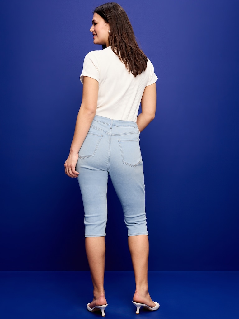 High-Waisted Wow Capri Jeans