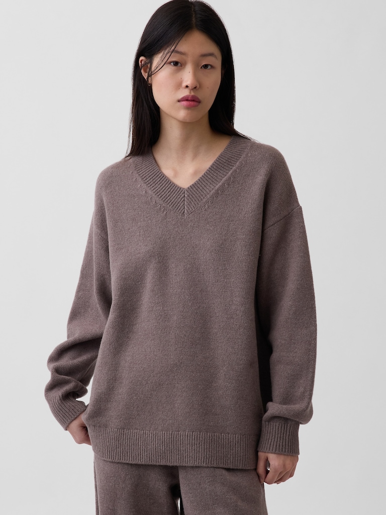 CashSoft Oversized V-Neck Tunic Sweater