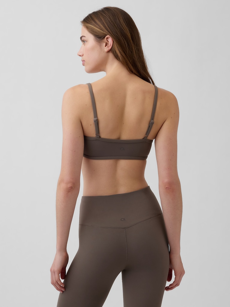 GapFit Smooth Sports Bra