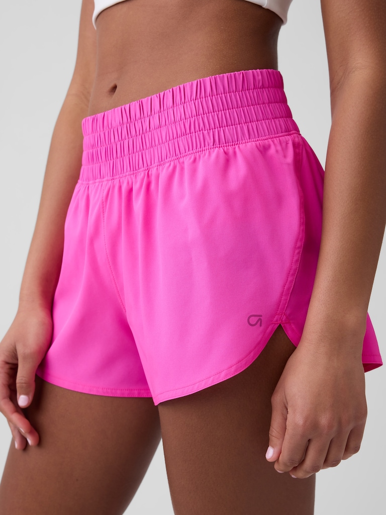 GapFit 3" Mid Rise Runaround Shorts