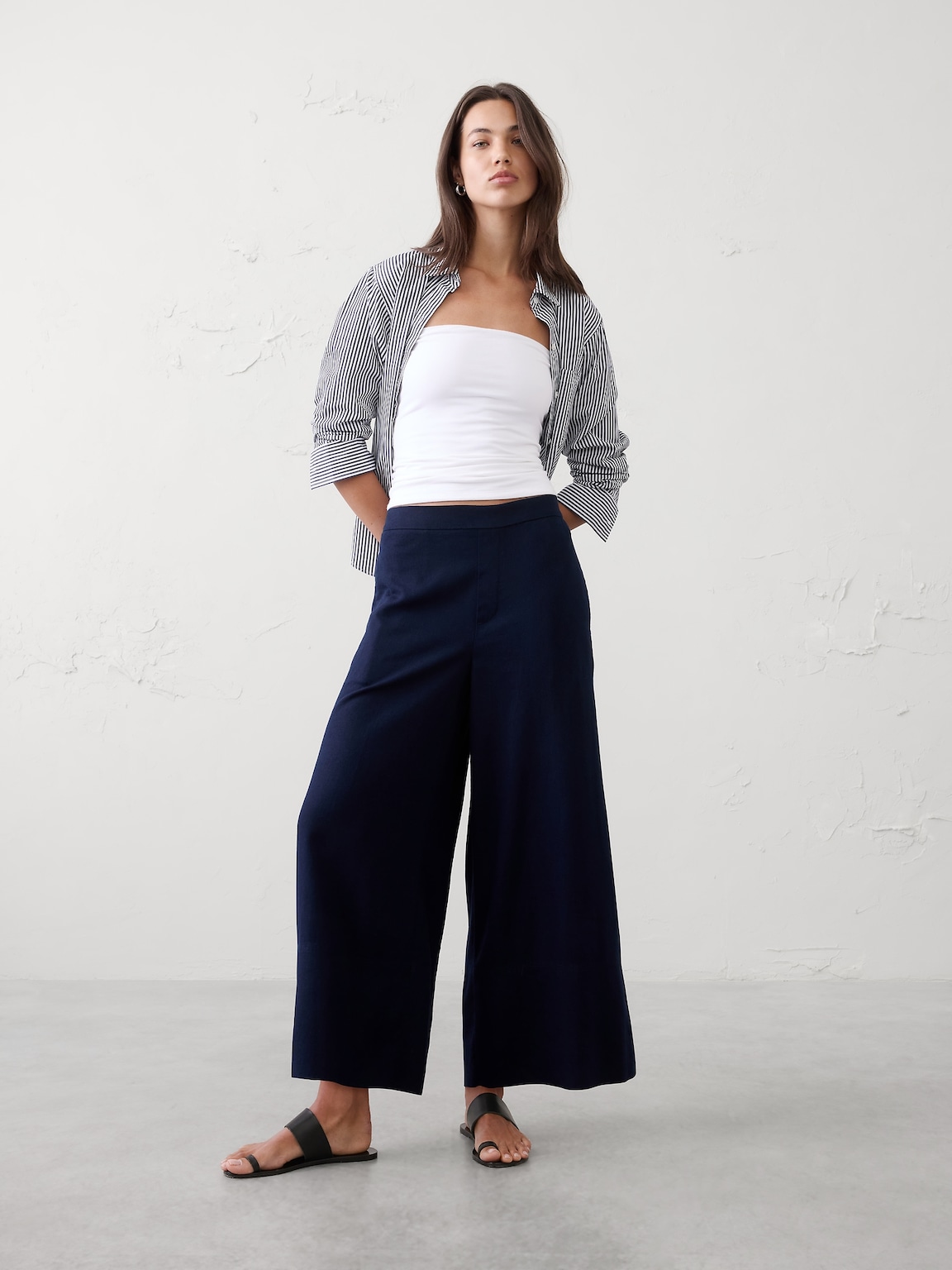 Wide-Leg High-Rise Linen-Blend Cropped Pull-On Pant