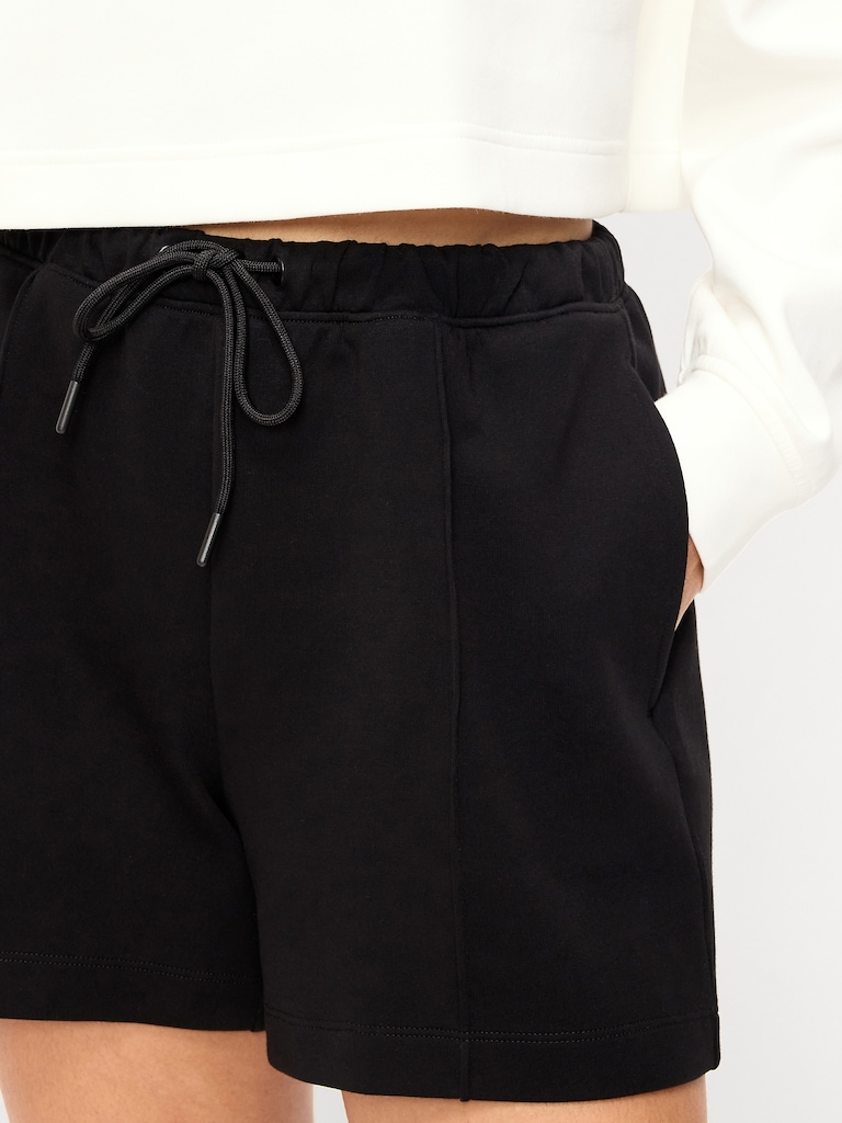 Relaxed Dynamic Fleece Shorts