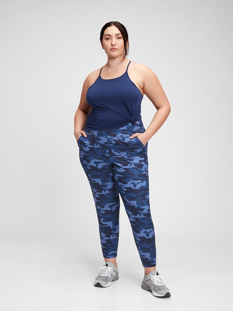 GapFit Runaround Everstretch Joggers