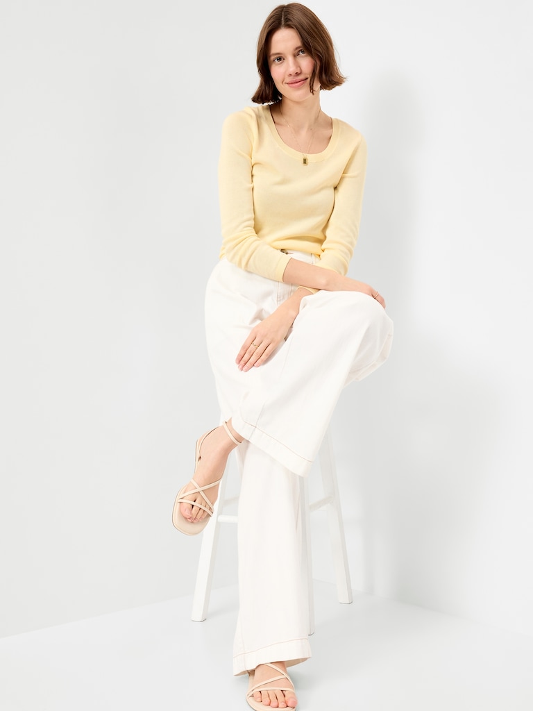 Fitted Scoop-Neck Cropped Jersey Sweater