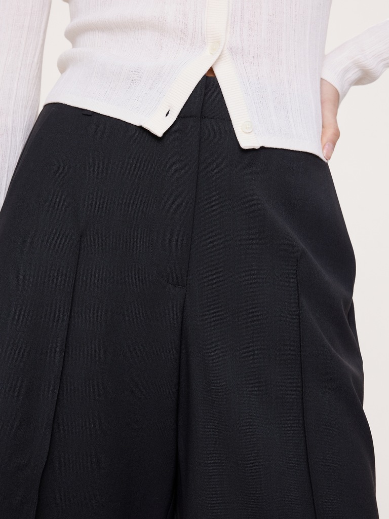 High-Rise Italian Wool Bermuda Short