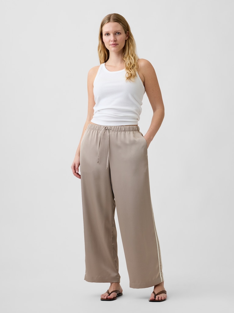Relaxed Satin Straight-Leg Crop Pants