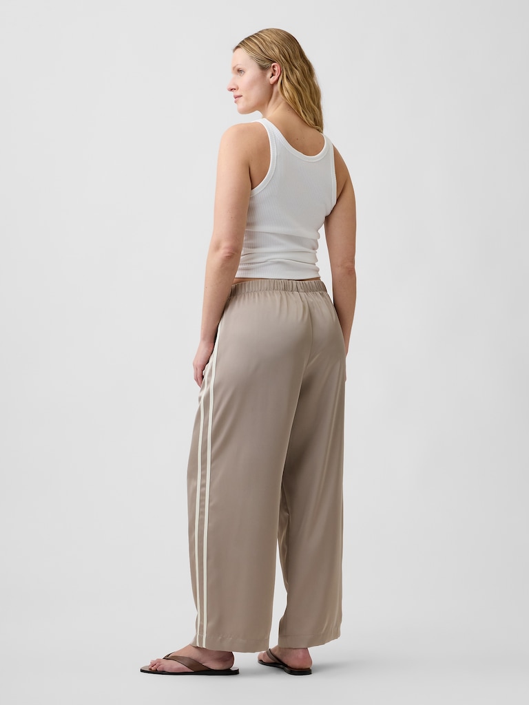 Relaxed Satin Straight-Leg Crop Pants