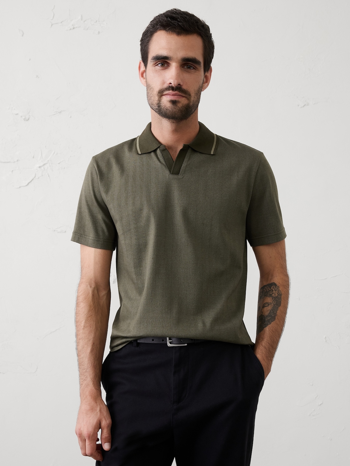 Standard-Fit Luxe Touch Johnny-Collar Polo