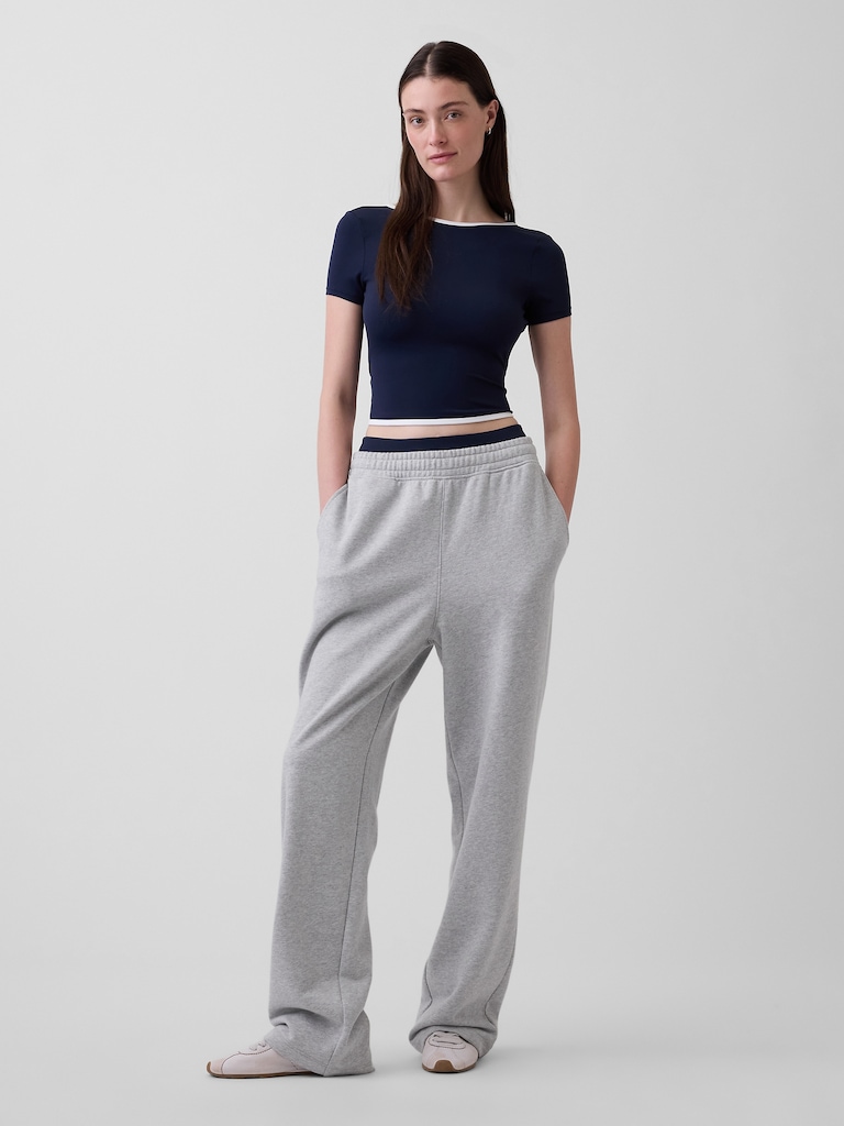 GapFit Smooth Reversible Wrap Crop Top