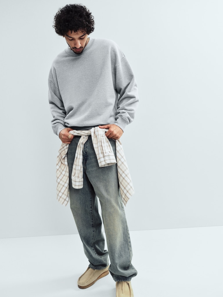 Relaxed Straight Jeans