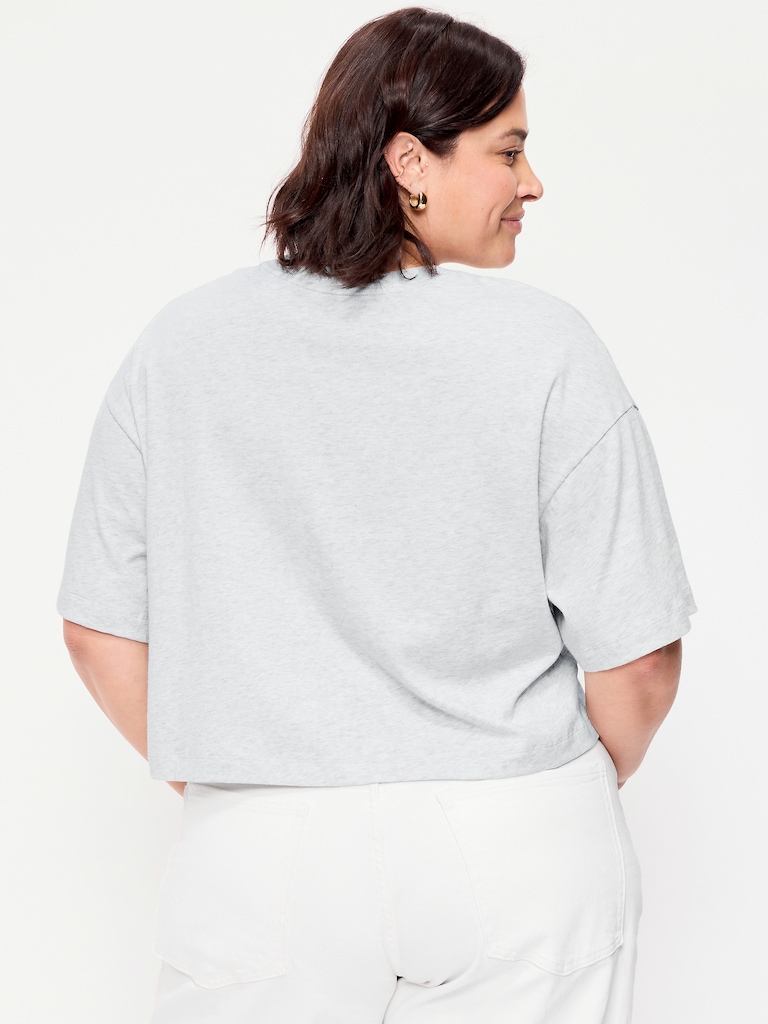 T-shirt court ras du cou rétro