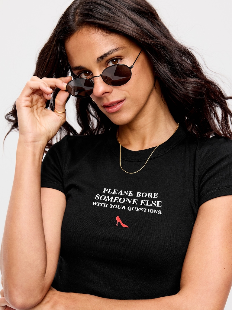 T-shirt ajusté court Old Navy x Le Diable s’habille en Prada