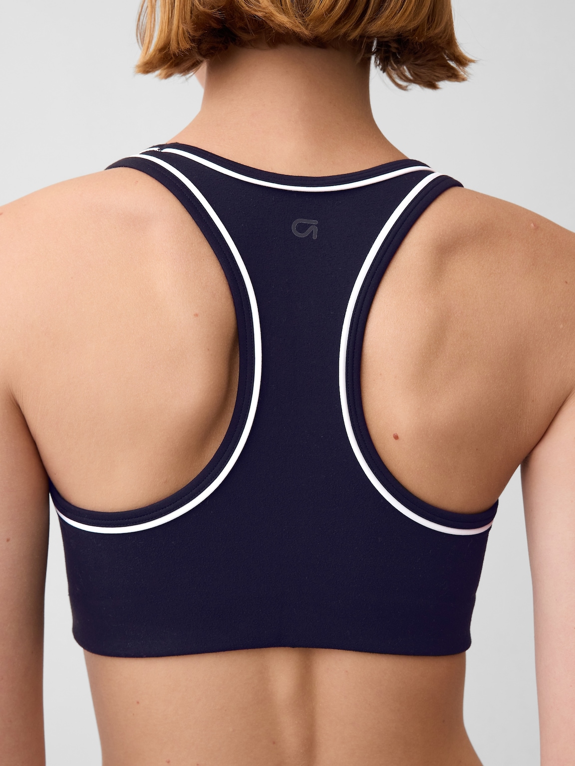 GapFit Smooth Medium Impact Racerback Sports Bra