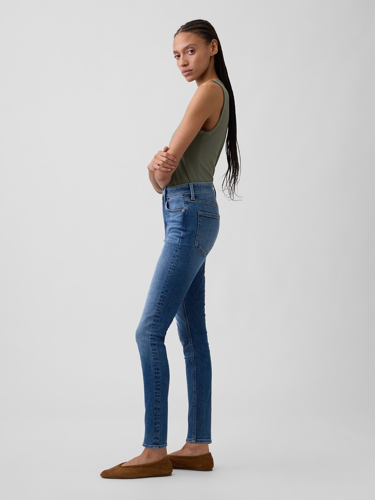 Mid Rise Universal Skinny Jeans