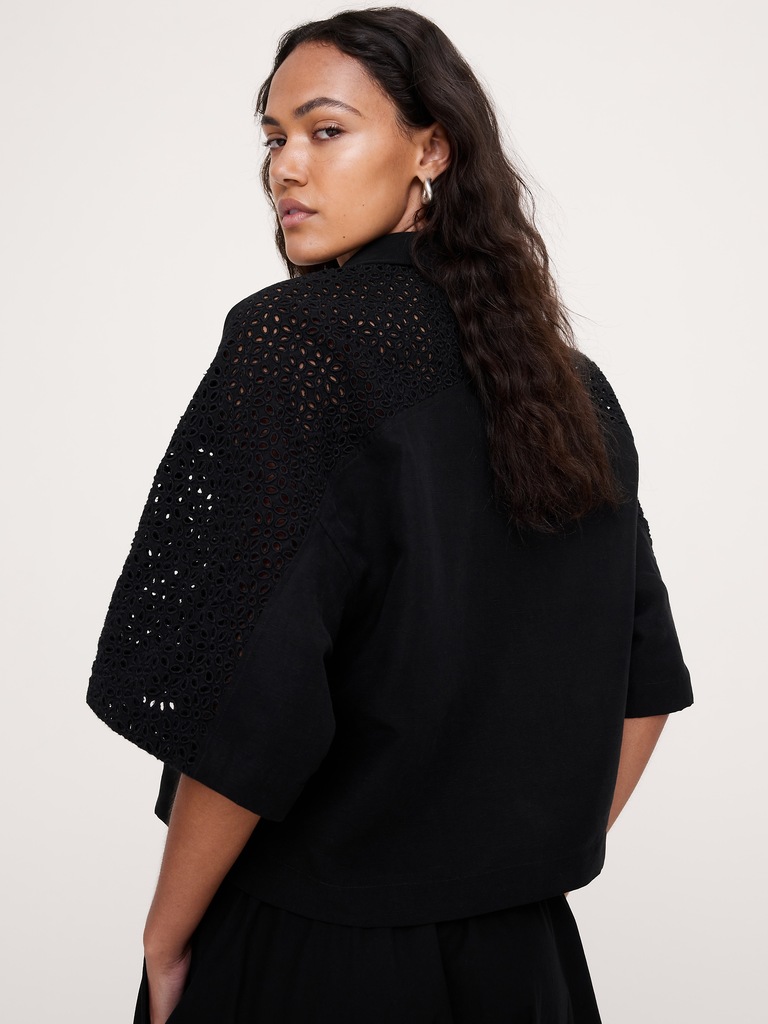 Boxy Crop Tencel™-Linen Eyelet Shirt