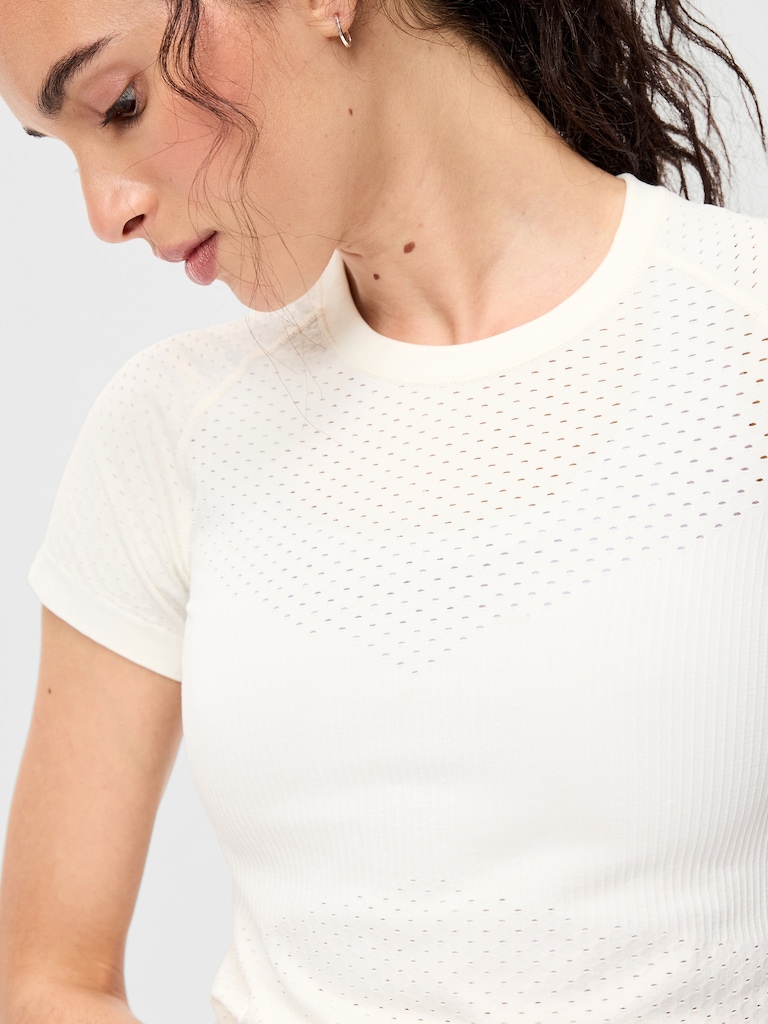 Seamless Textured Cropped T-Shirt