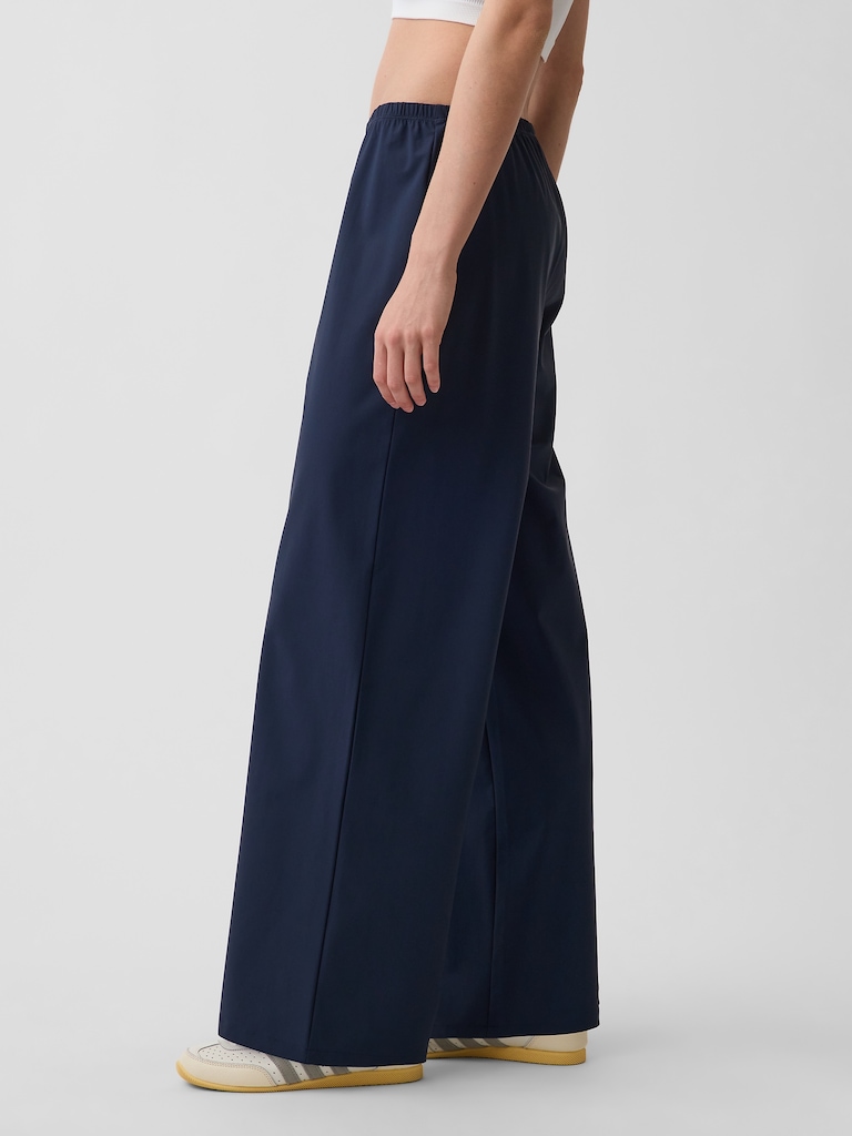 GapFit Tech Low Rise Relaxed Easy Pants
