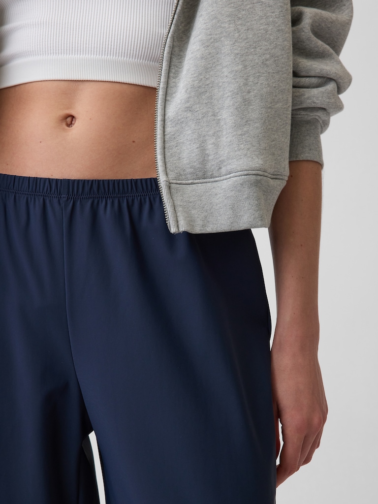 GapFit Tech Low Rise Relaxed Easy Pants