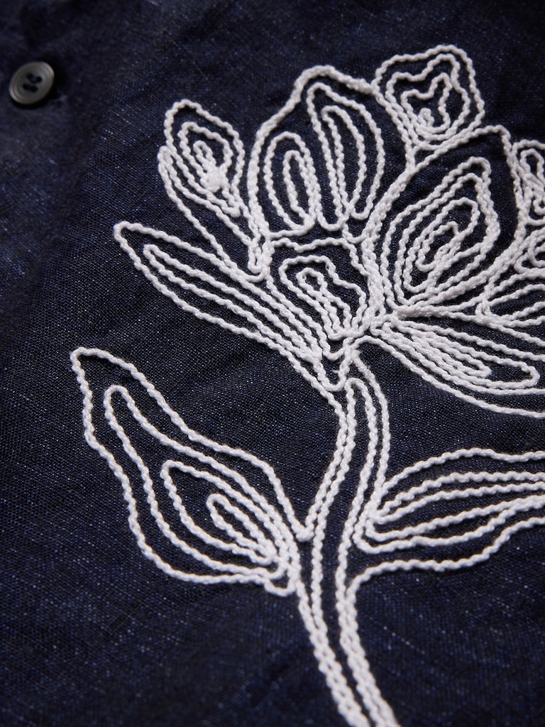 Standard-Fit Embroidered Linen Resort Shirt