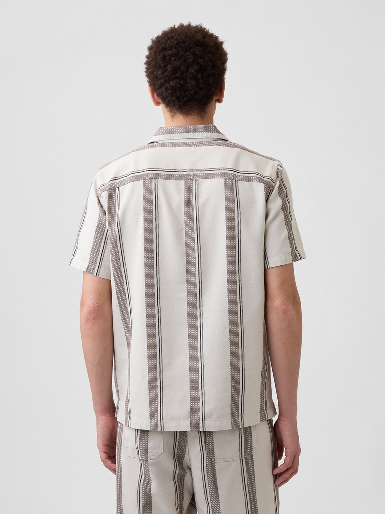 Textured Vacay Shirt in Standard Fit