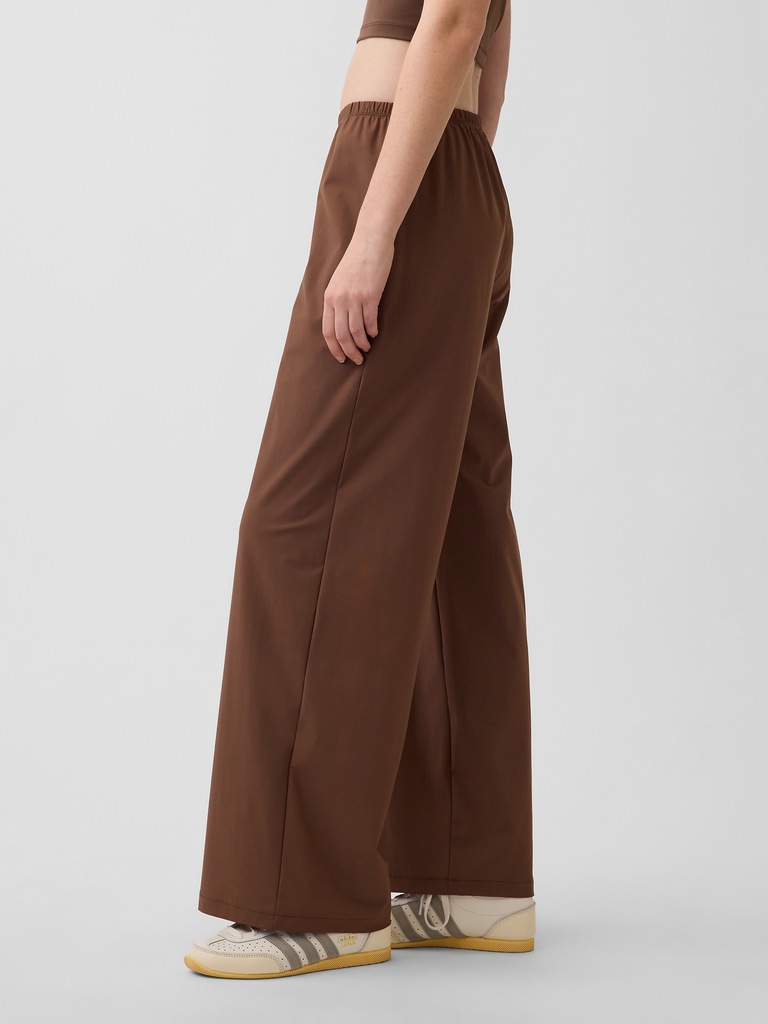 GapFit Tech Low Rise Relaxed Easy Pants