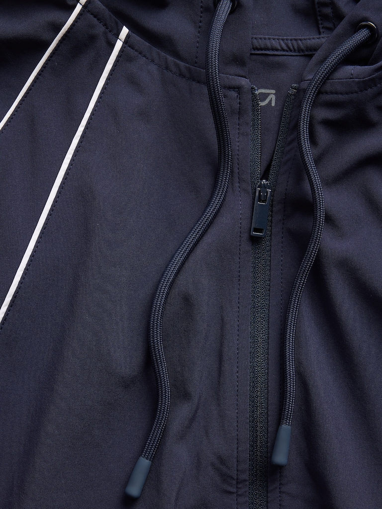 GapFit Tech Windbreaker