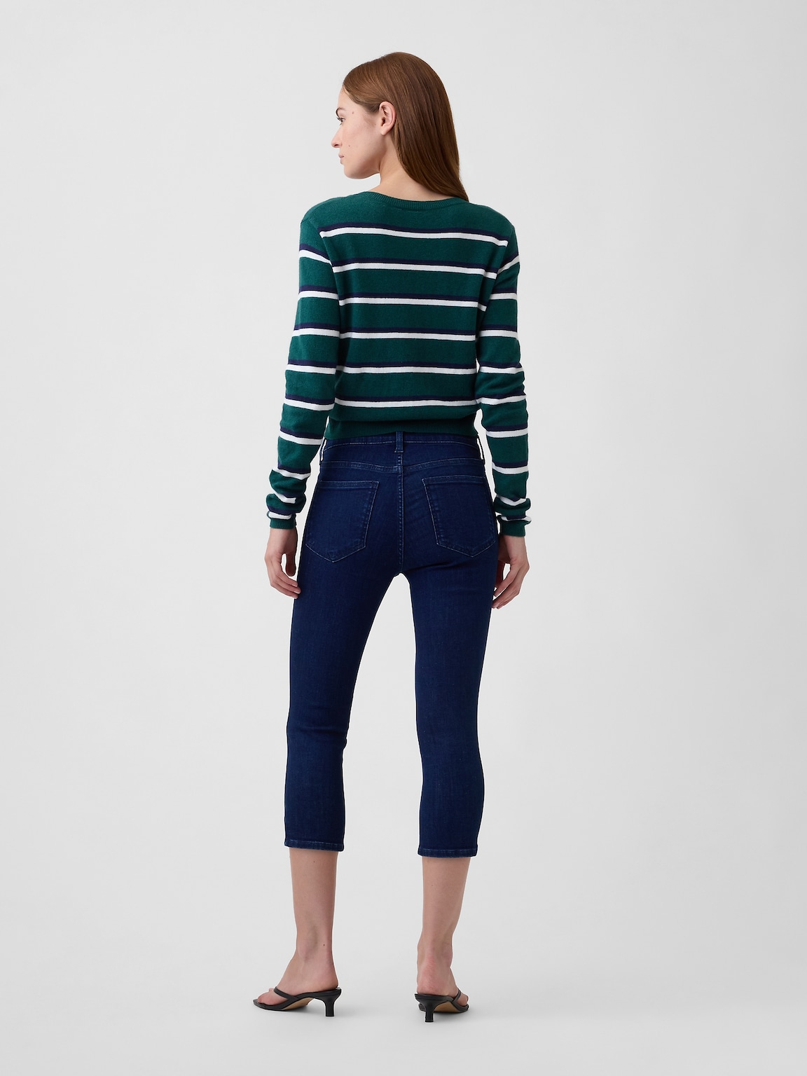 Mid Rise Universal Capri Jeans