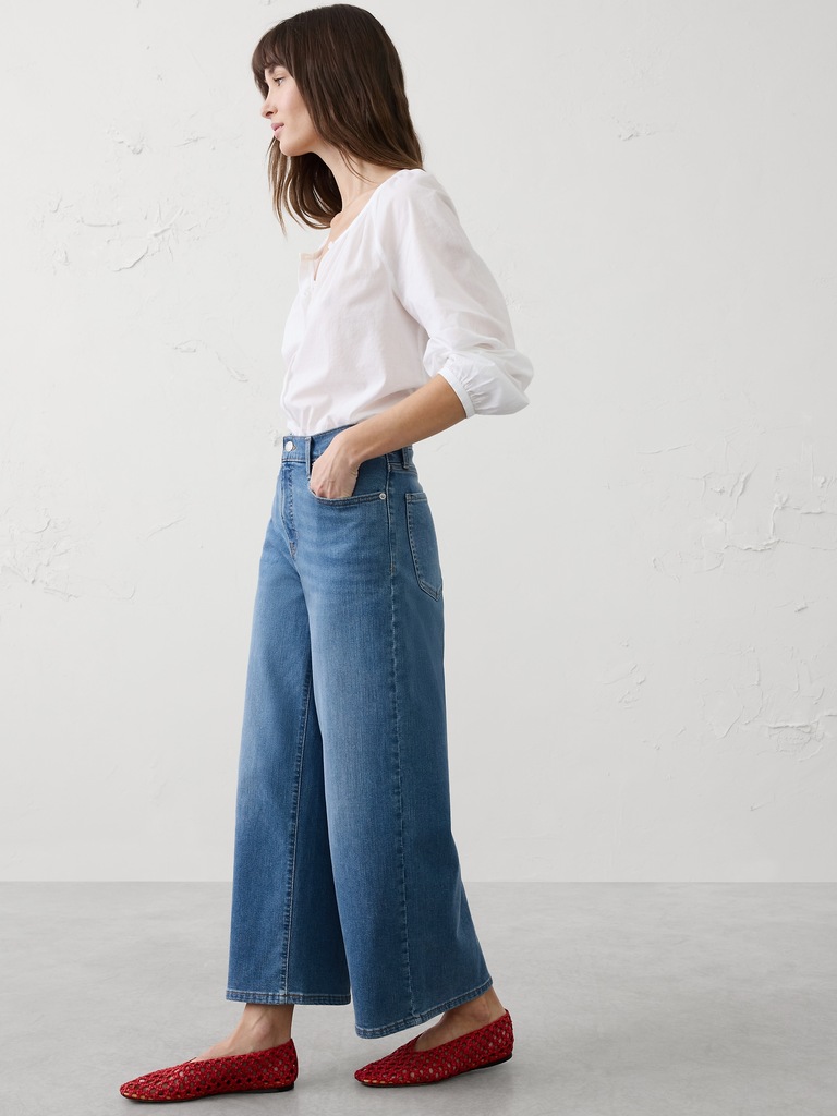 Wide-Leg High-Rise Cropped Jean