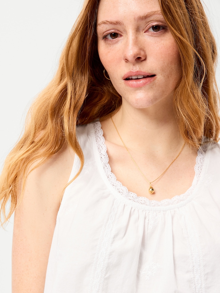 Camisole brodée à bordure à volants