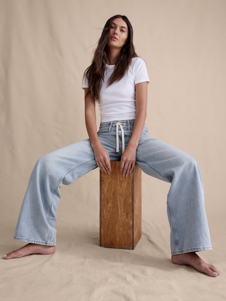 Mid-Rise Wide-Leg Drawstring Jean