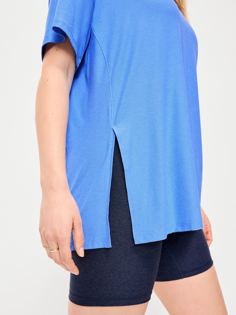 CloudMotion Short-Sleeve Tunic