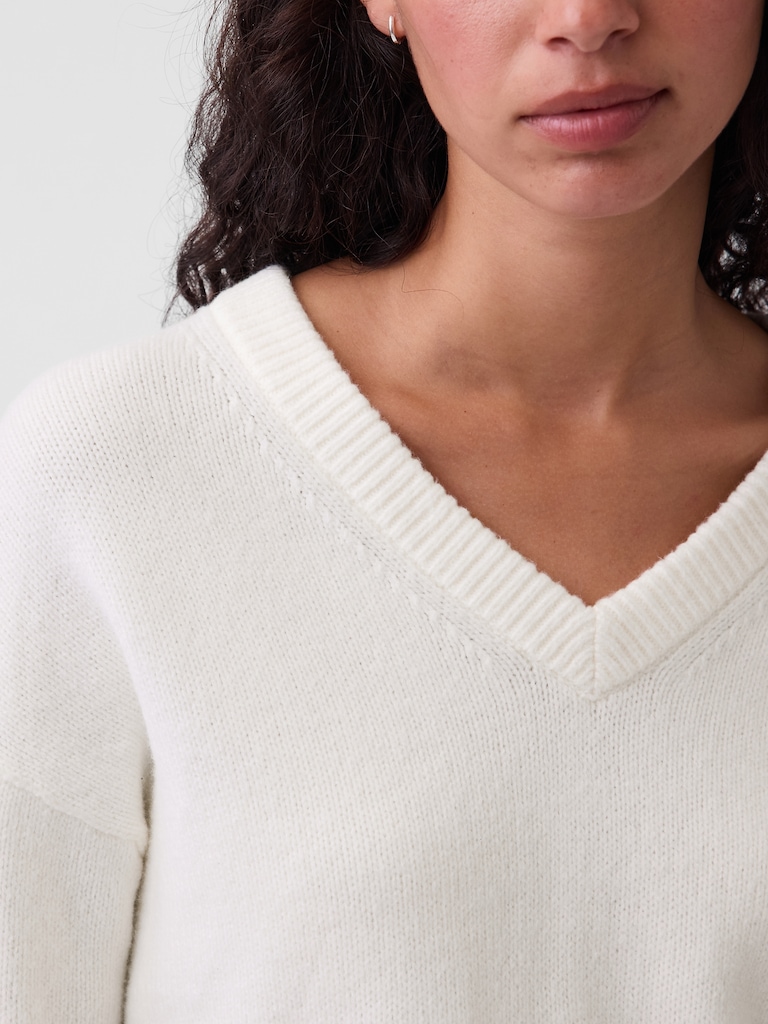 CashSoft Oversized V-Neck Sweater