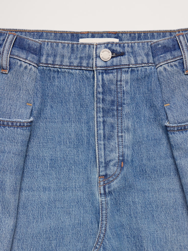 Mid-Rise Loose Pleated Crop Jean
