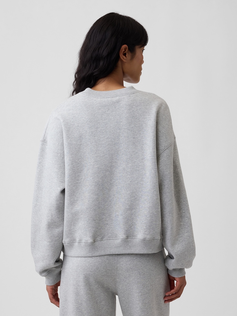 Oversized Brannan Bear Wedge V-Neck Sweatshirt