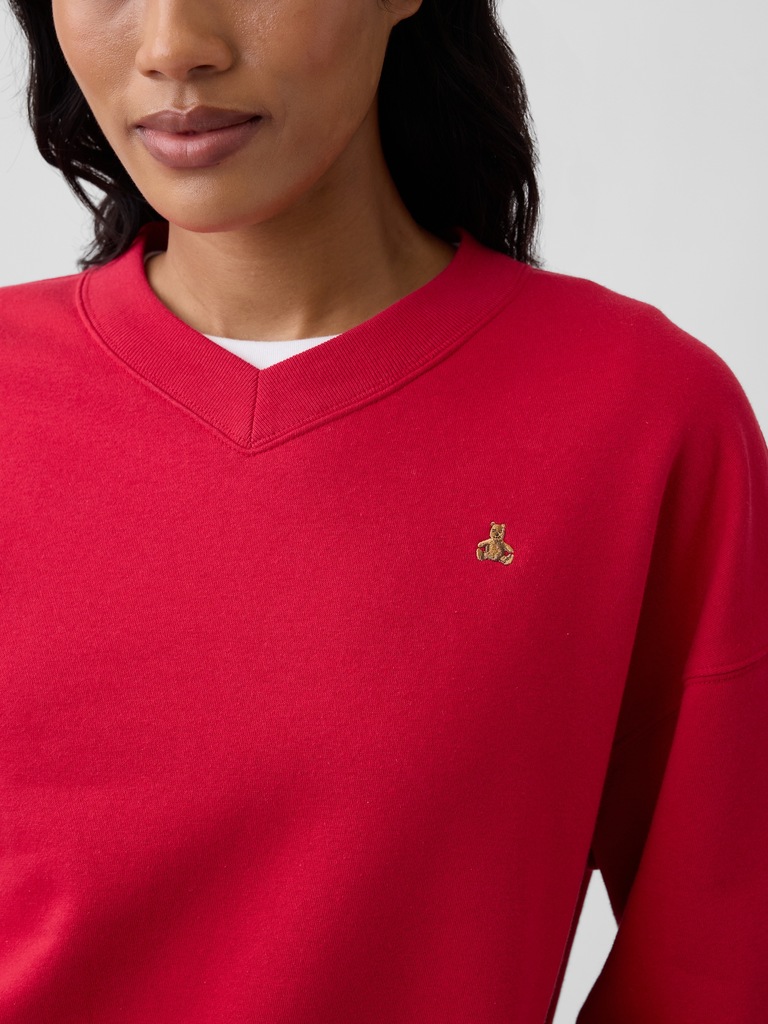 Oversized Brannan Bear Wedge V-Neck Sweatshirt