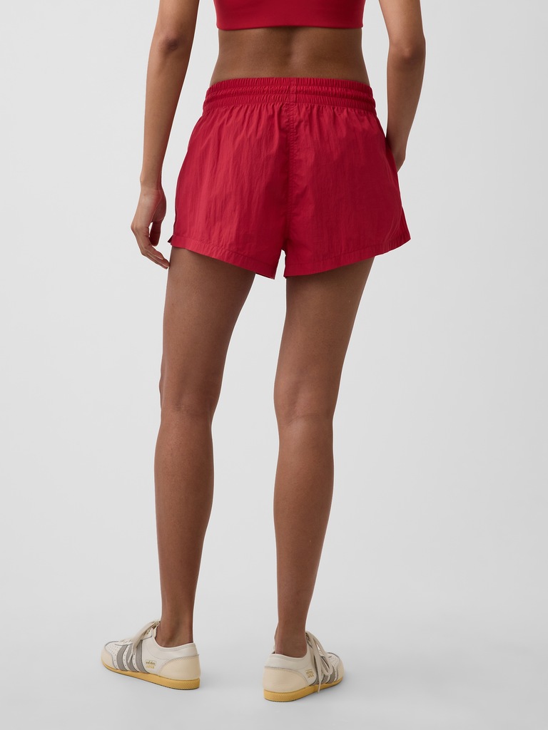 2.5" GapFit Active Shorts