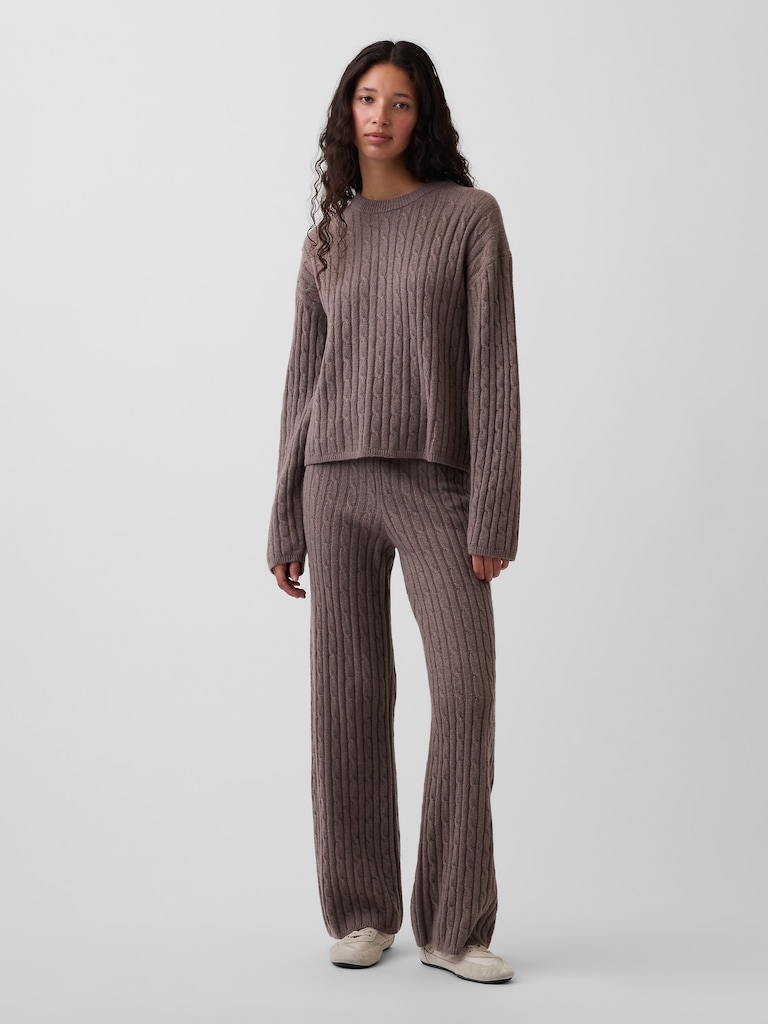 CashSoft Oversized Cable-Knit Sweater