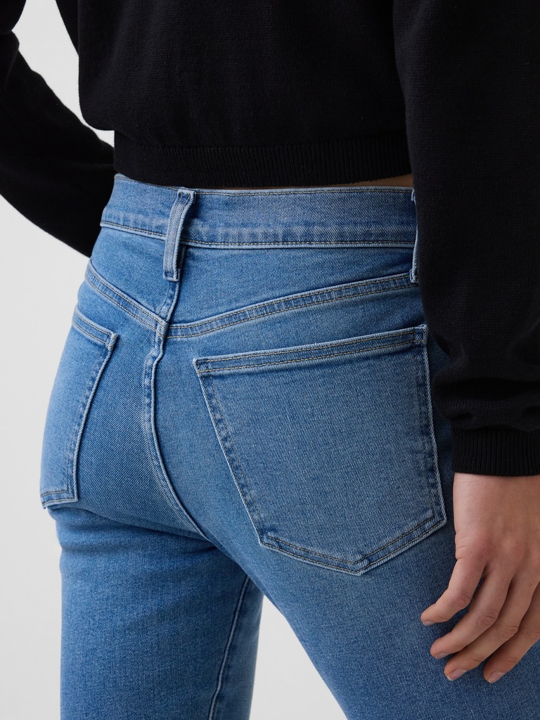 Low Rise Capri Jeans