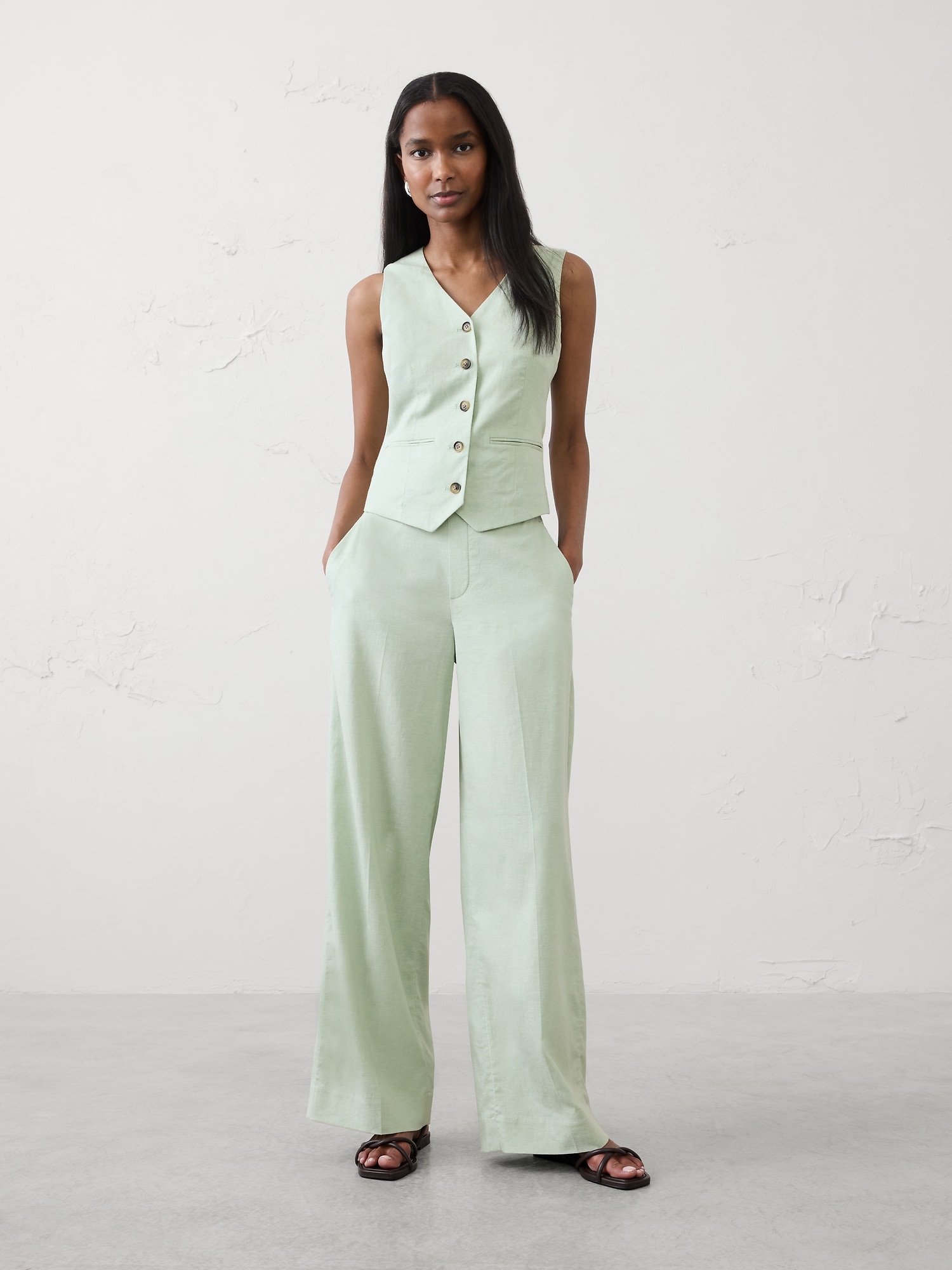 Women The Linen Shop Linen Shorts | Banana Republic Factory