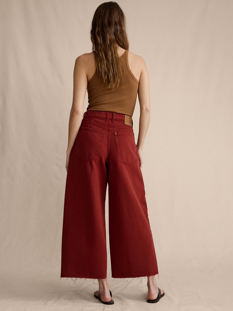 Mid-Rise Loose Pleated Crop Jean