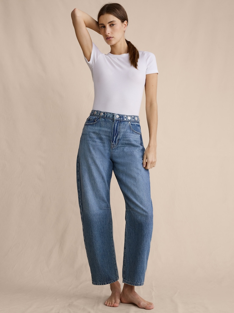 Mid-Rise Barrel Studded Ankle Jean
