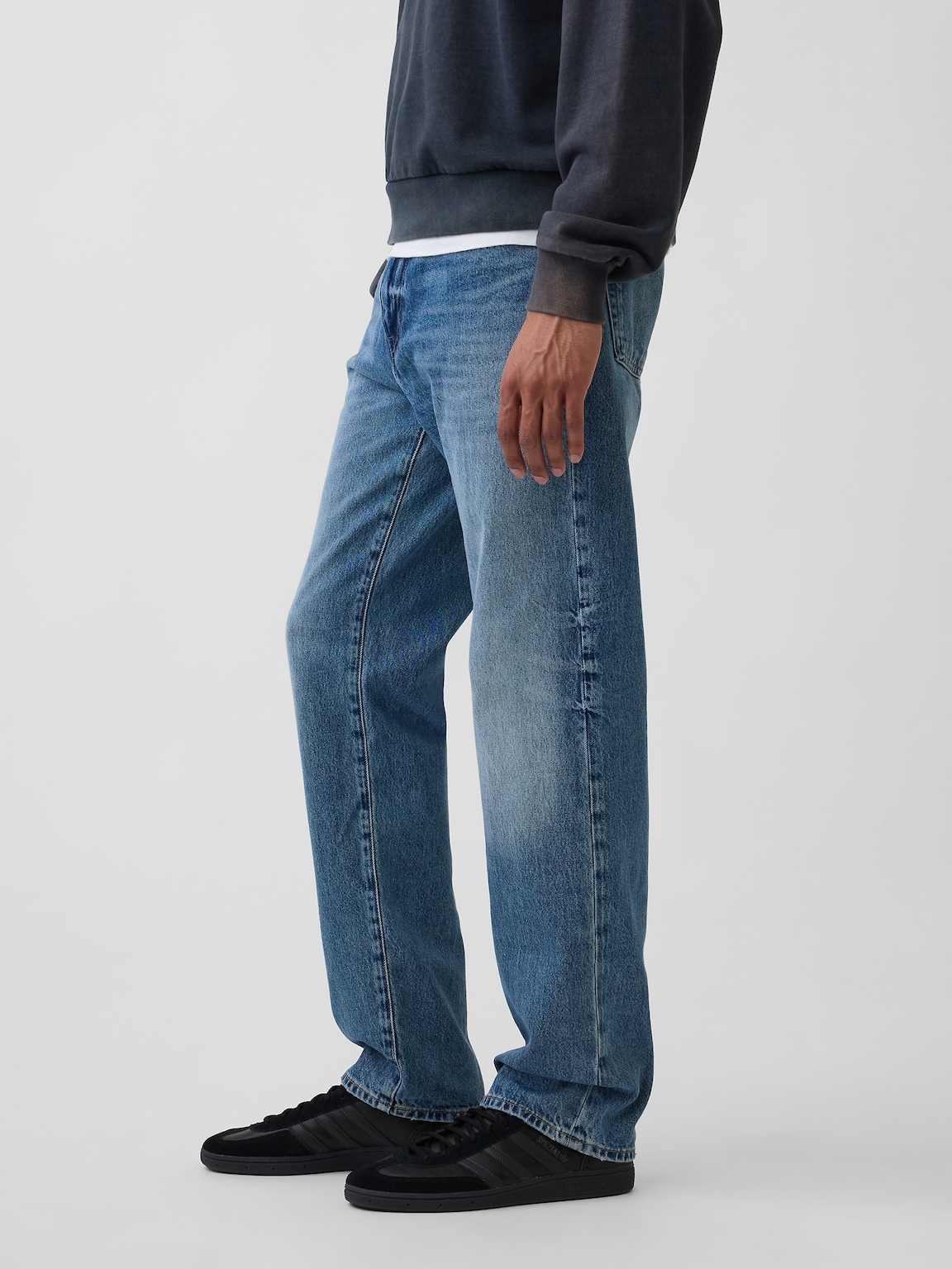 Relaxed Straight Jeans