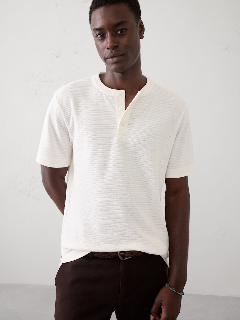 Standard-Fit Textured Henley